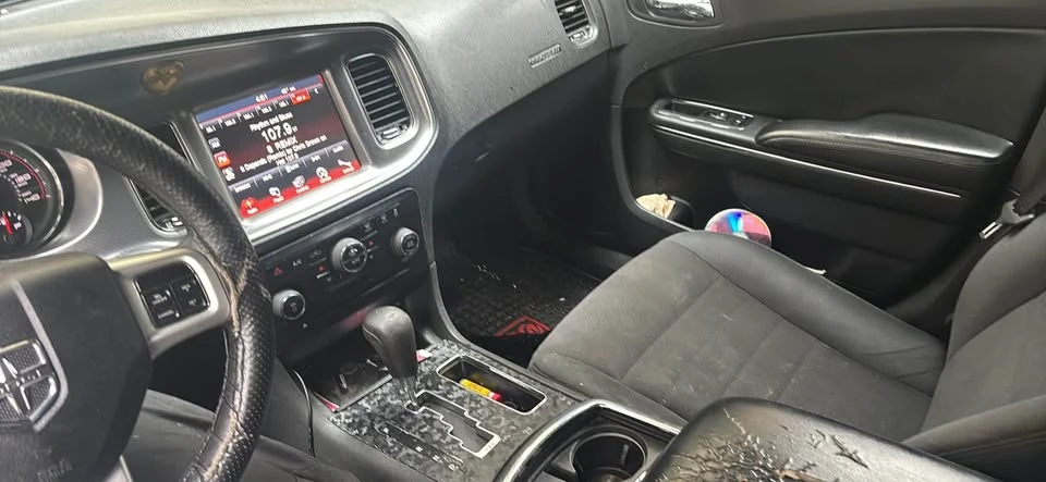 2011 Dodge Charger 7th Gen - Image 2 of 3