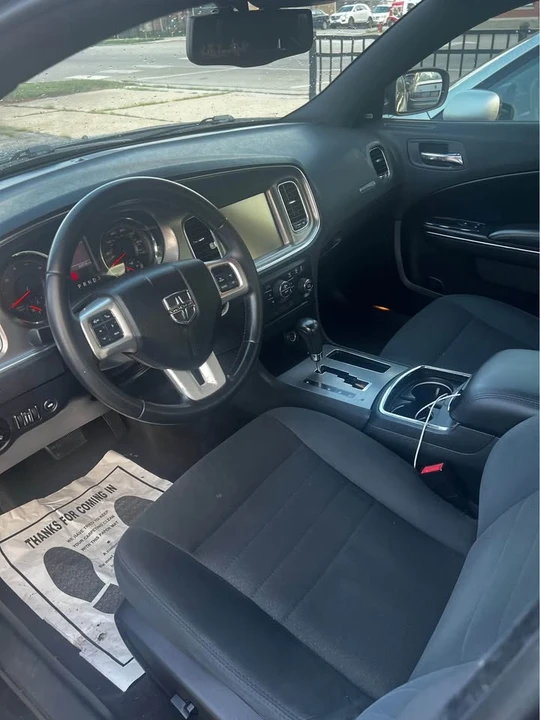 2011 Dodge Charger 7th Gen - Image 2 of 9