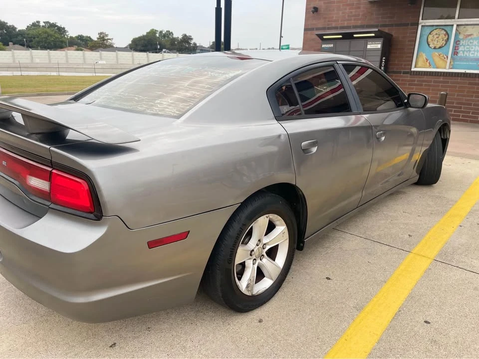 2011 Dodge Charger 7th Gen - Image 8 of 11