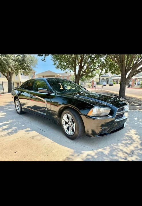 2011 Dodge Charger 7th Gen - Image 4 of 8