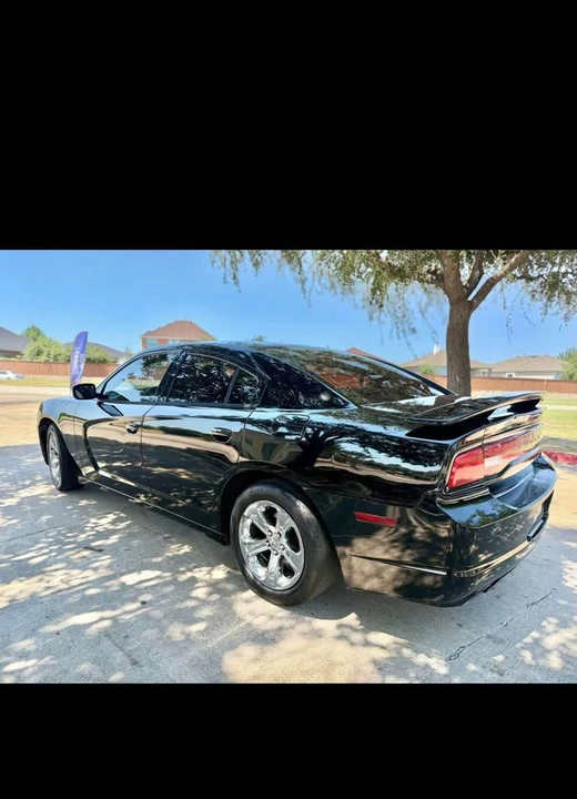 2011 Dodge Charger 7th Gen - Image 2 of 8