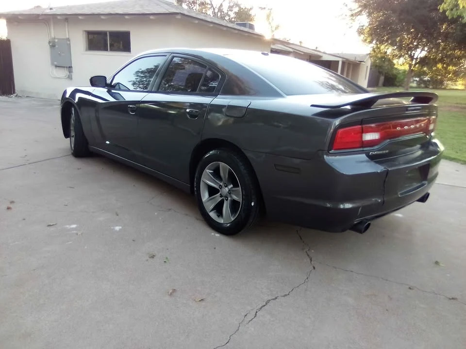 2011 Dodge Charger 7th Gen - Image 2 of 7