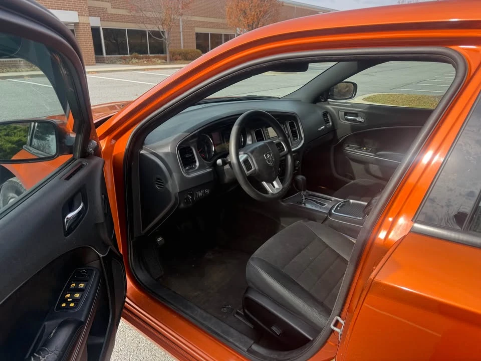 2011 Dodge Charger 7th Gen - Image 12 of 14