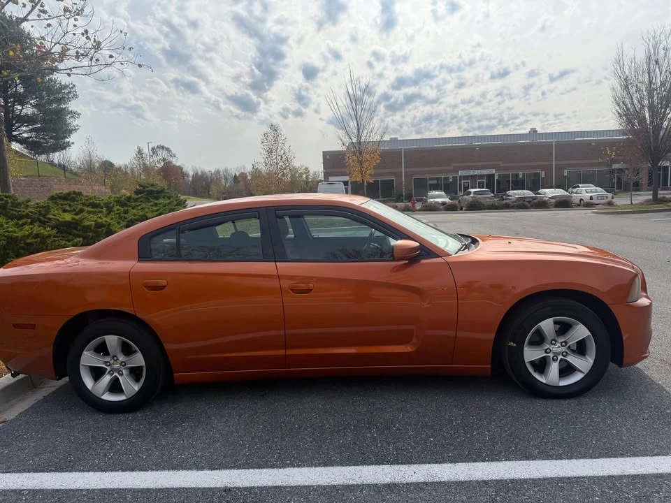 2011 Dodge Charger 7th Gen - Image 4 of 14