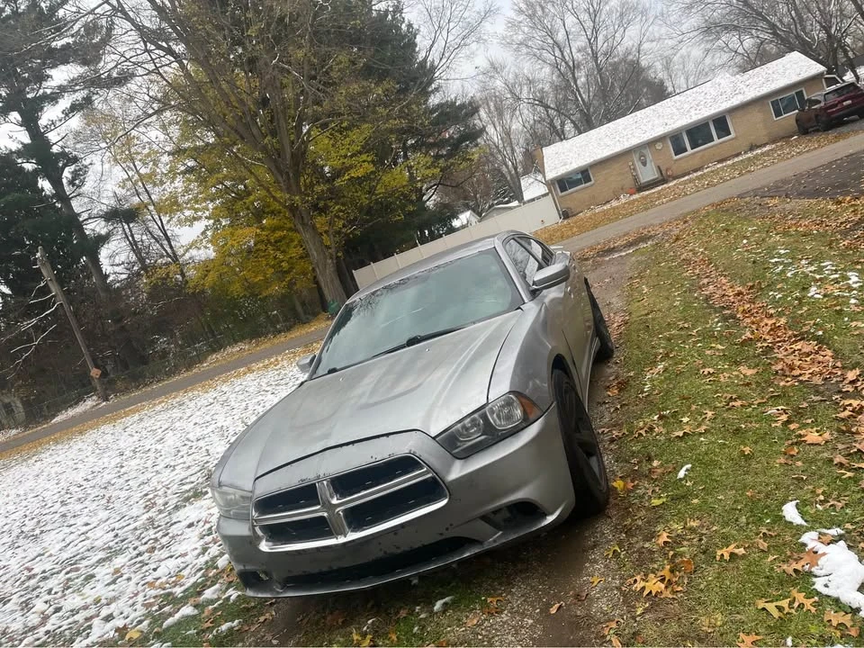 2011 Dodge Charger 7th Gen - Image 3 of 4