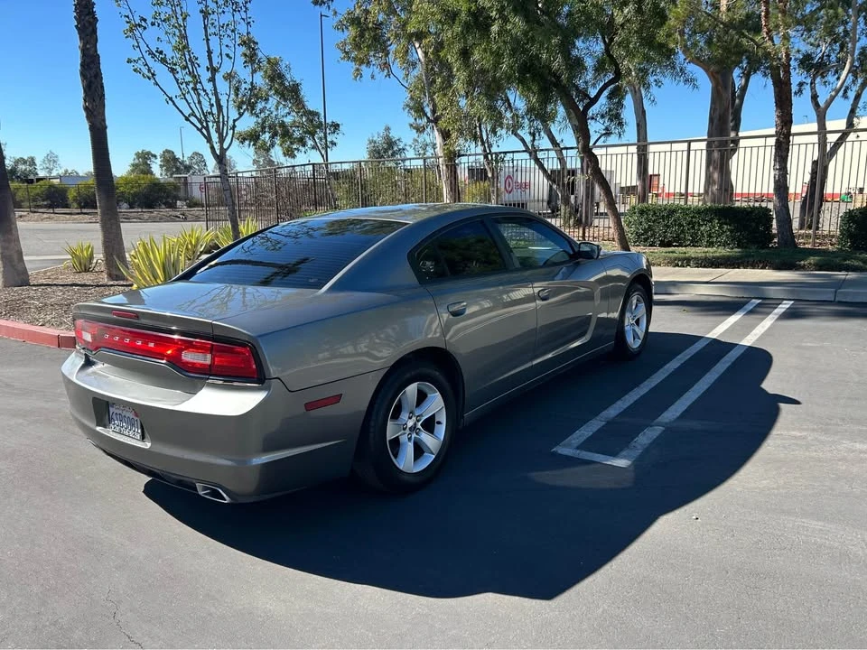 2011 Dodge Charger 7th Gen - Image 5 of 13