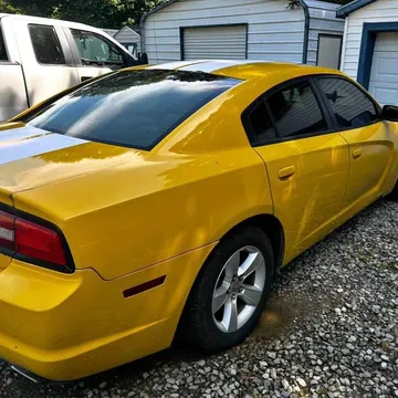 2011 Dodge Charger SE Sedan