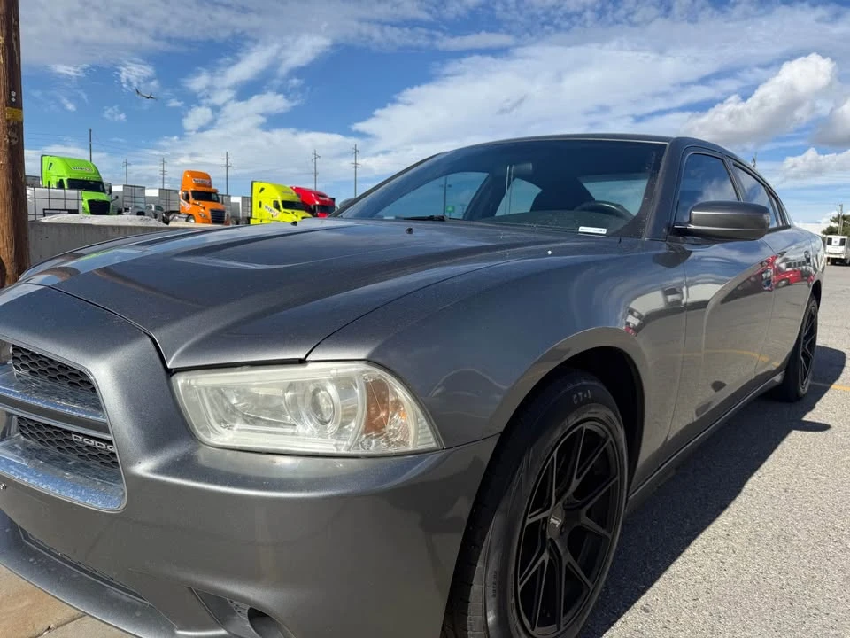 2011 Dodge Charger 7th Gen - Image 2 of 5