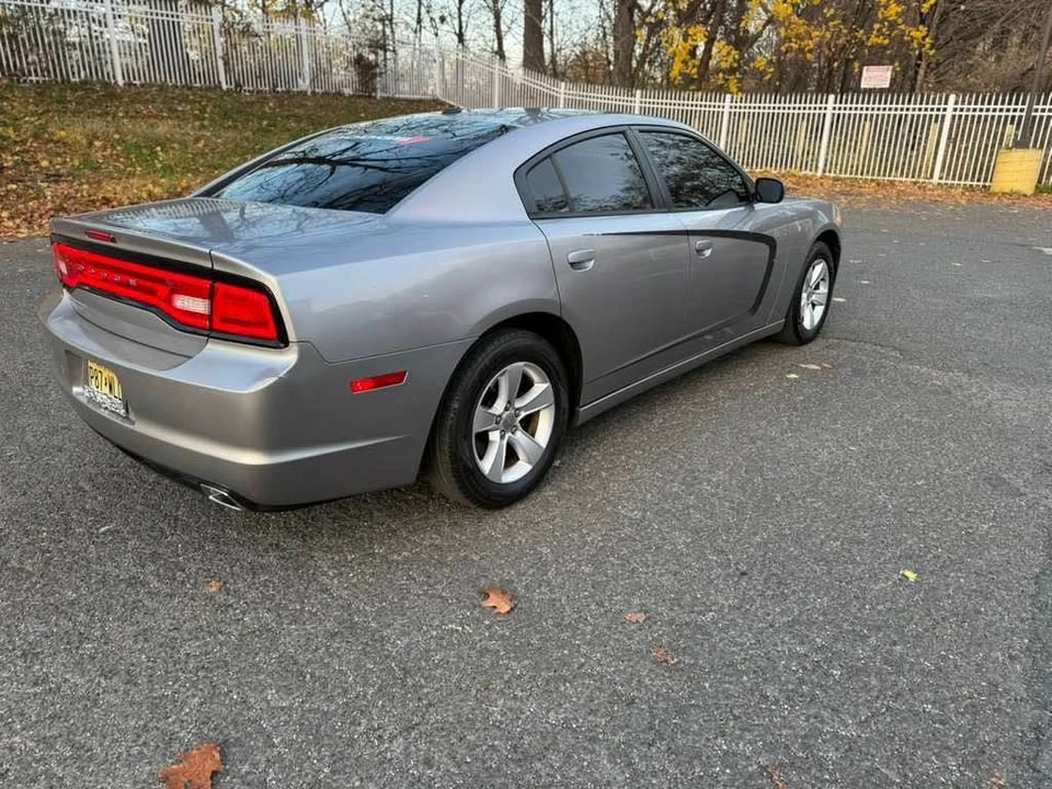 2011 Dodge Charger 7th Gen - Image 14 of 15