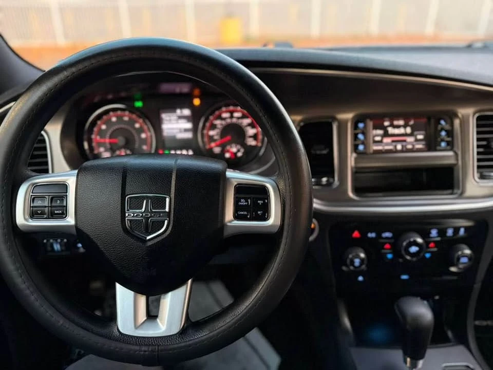 2011 Dodge Charger 7th Gen - Image 12 of 15