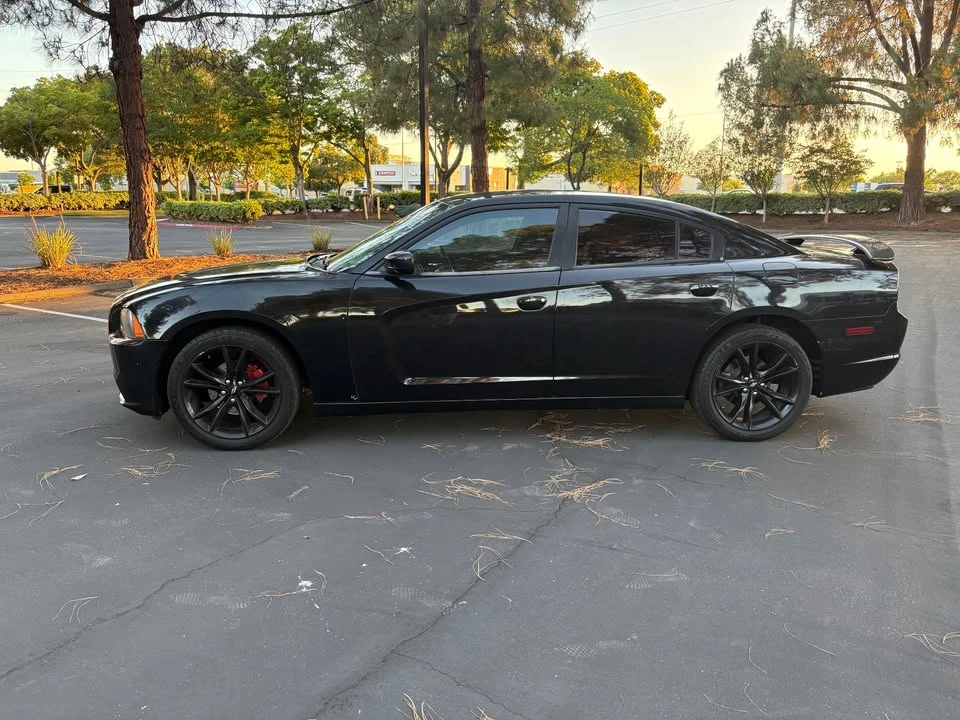 2011 Dodge Charger 7th Gen - Image 7 of 17