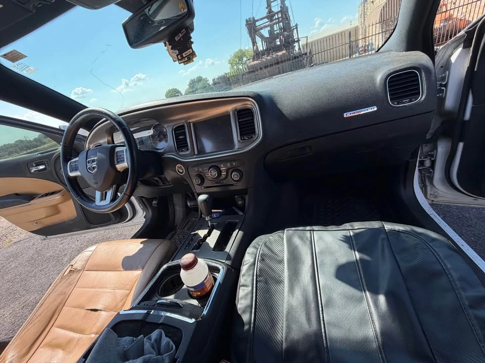 2011 Dodge Charger 6th Gen - Image 4 of 10