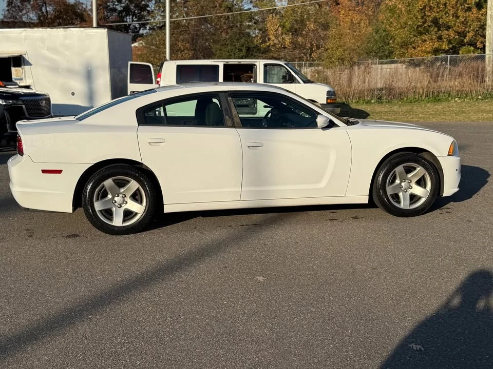 2011 Dodge Charger 7th Gen - Image 6 of 9
