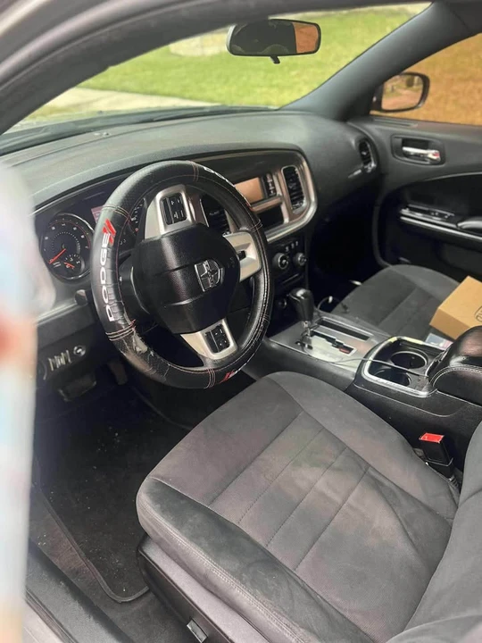 2011 Dodge Charger 7th Gen - Image 3 of 3