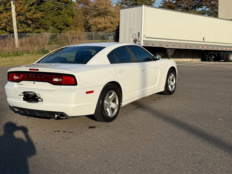 2011 Dodge Charger 7th Gen - Image 5 of 9