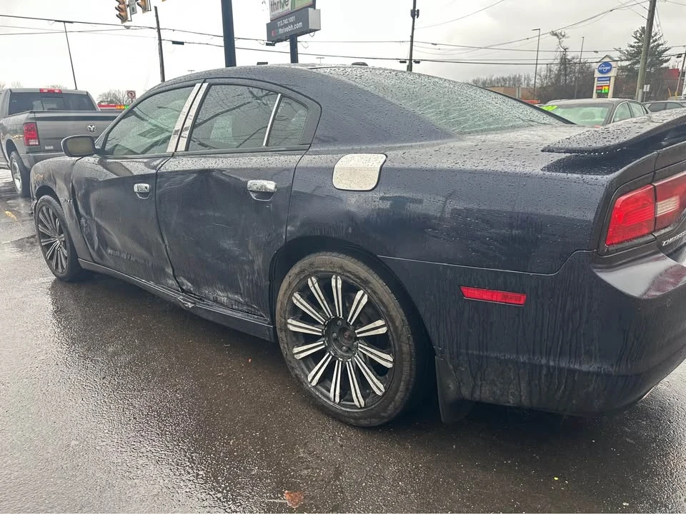 2011 Dodge Charger 7th Gen - Image 2 of 12