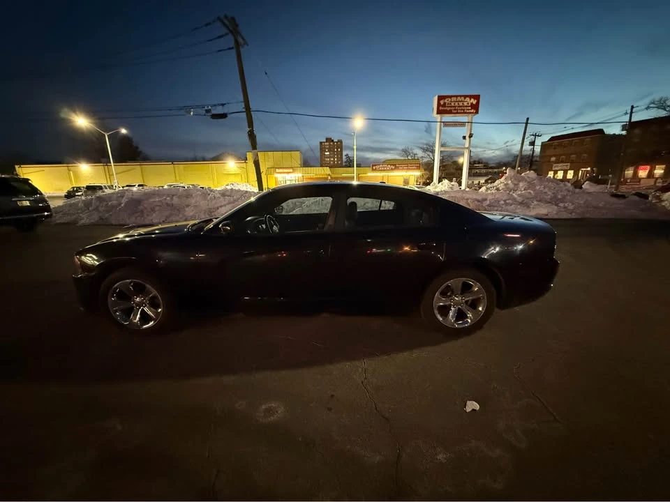 2011 Dodge Charger 7th Gen - Image 2 of 15