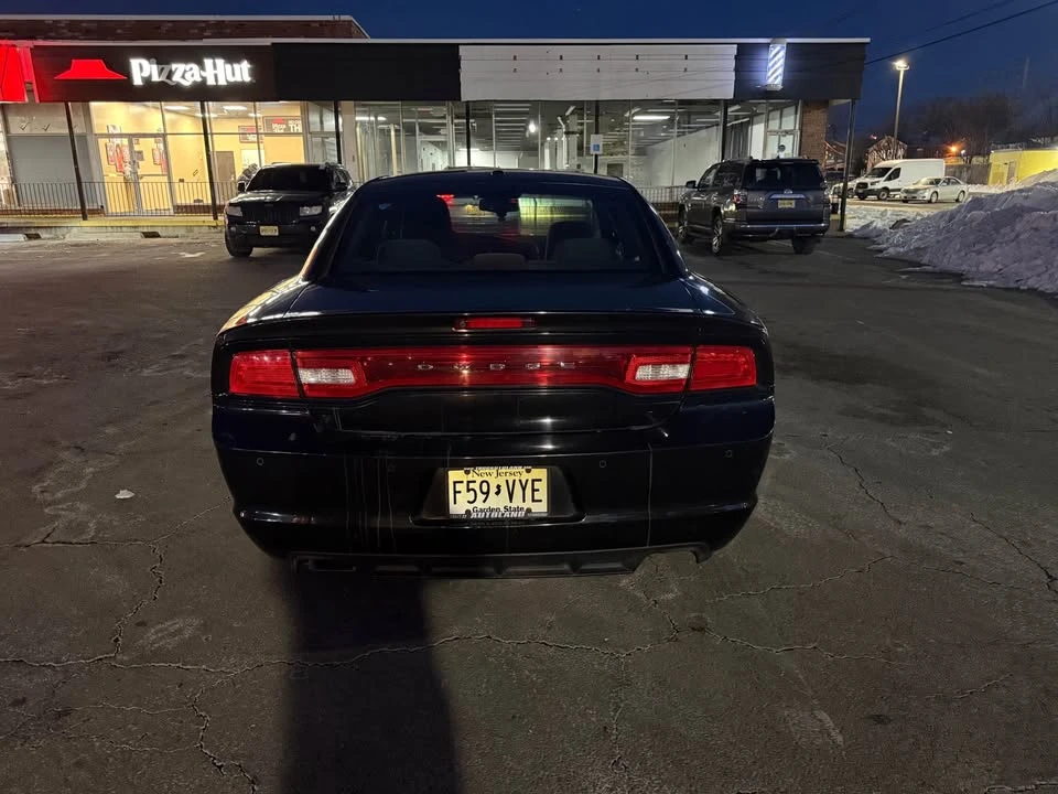 2011 Dodge Charger 7th Gen - Image 4 of 15