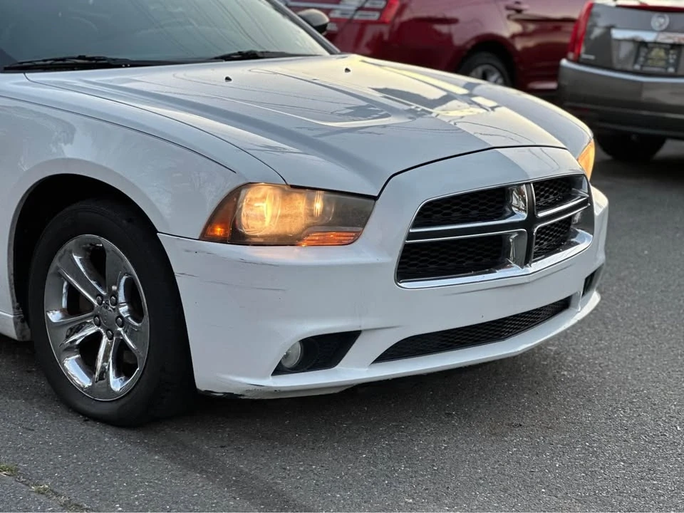 2011 Dodge Charger 7th Gen - Image 4 of 14