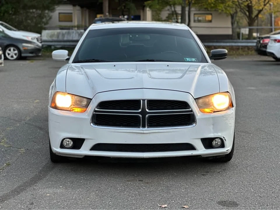 2011 Dodge Charger 7th Gen - Image 2 of 14
