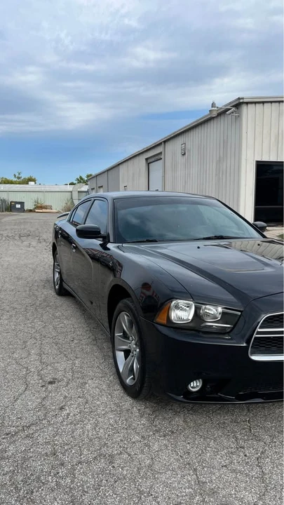 2011 Dodge Charger 7th Gen - Image 2 of 8