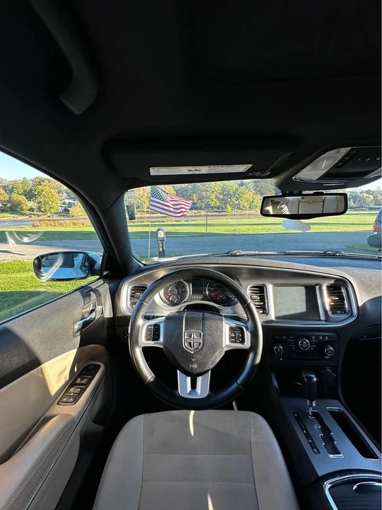 2011 Dodge Charger 7th Gen - Image 10 of 12