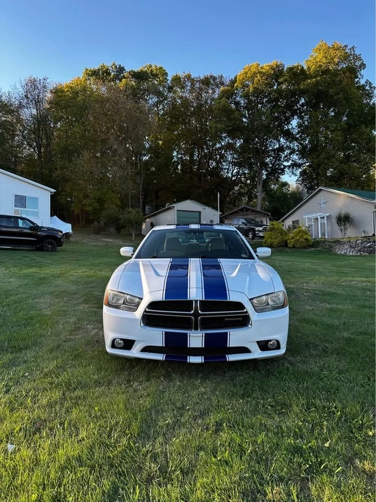 2011 Dodge Charger 7th Gen - Image 2 of 12