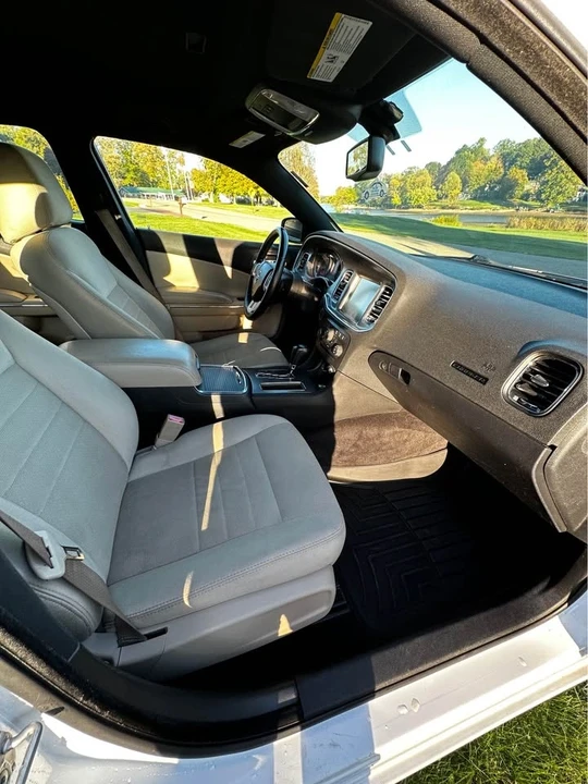 2011 Dodge Charger 7th Gen - Image 6 of 12