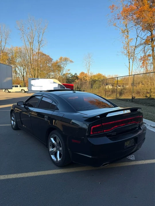 2011 Dodge Charger 7th Gen - Image 3 of 12