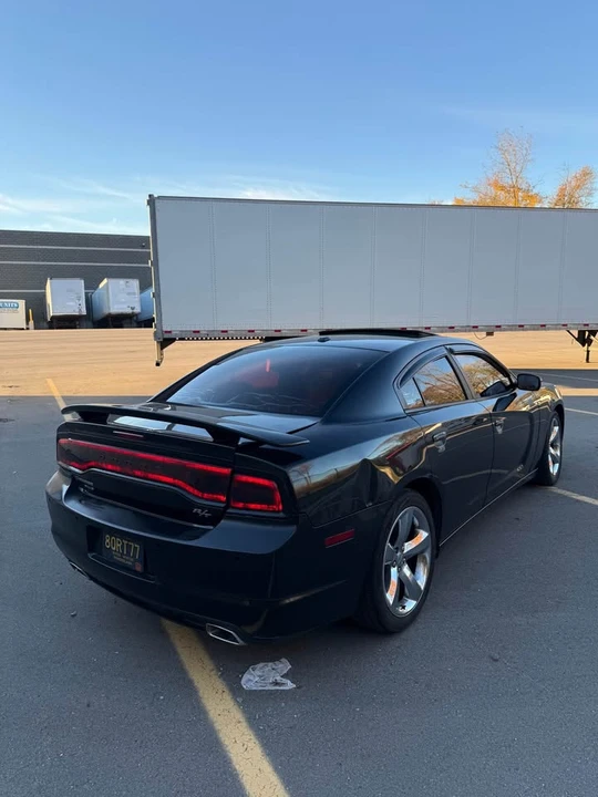 2011 Dodge Charger 7th Gen - Image 4 of 12