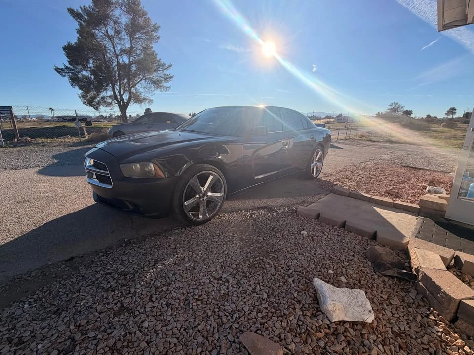 2011 Dodge Charger 7th Gen - Image 2 of 13