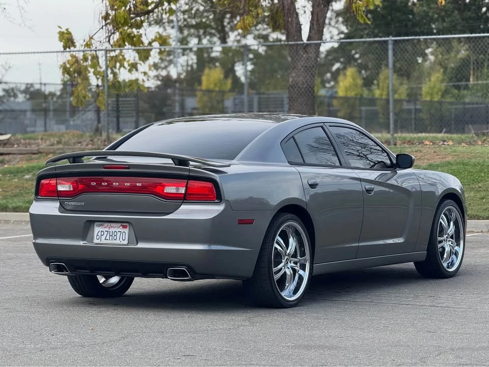 2011 Dodge Charger 7th Gen - Image 4 of 19