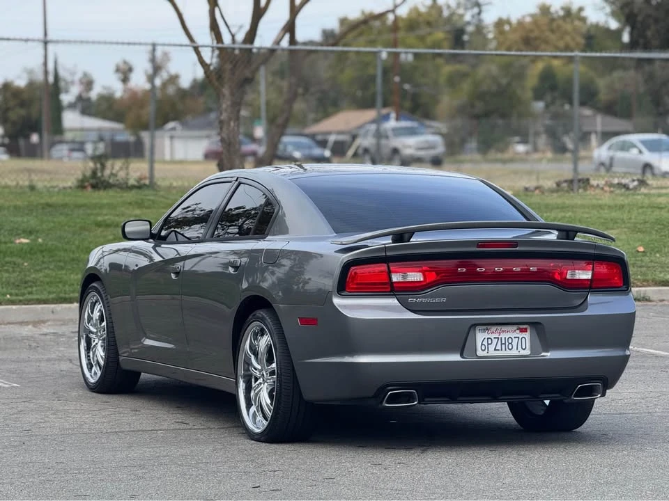 2011 Dodge Charger 7th Gen - Image 6 of 19