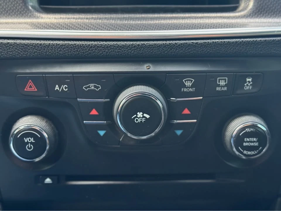 2011 Dodge Charger 7th Gen - Image 14 of 19