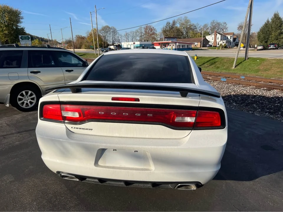 2011 Dodge Charger 7th Gen - Image 5 of 7