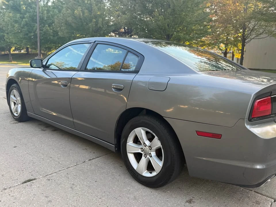2011 Dodge Charger 7th Gen - Image 13 of 16