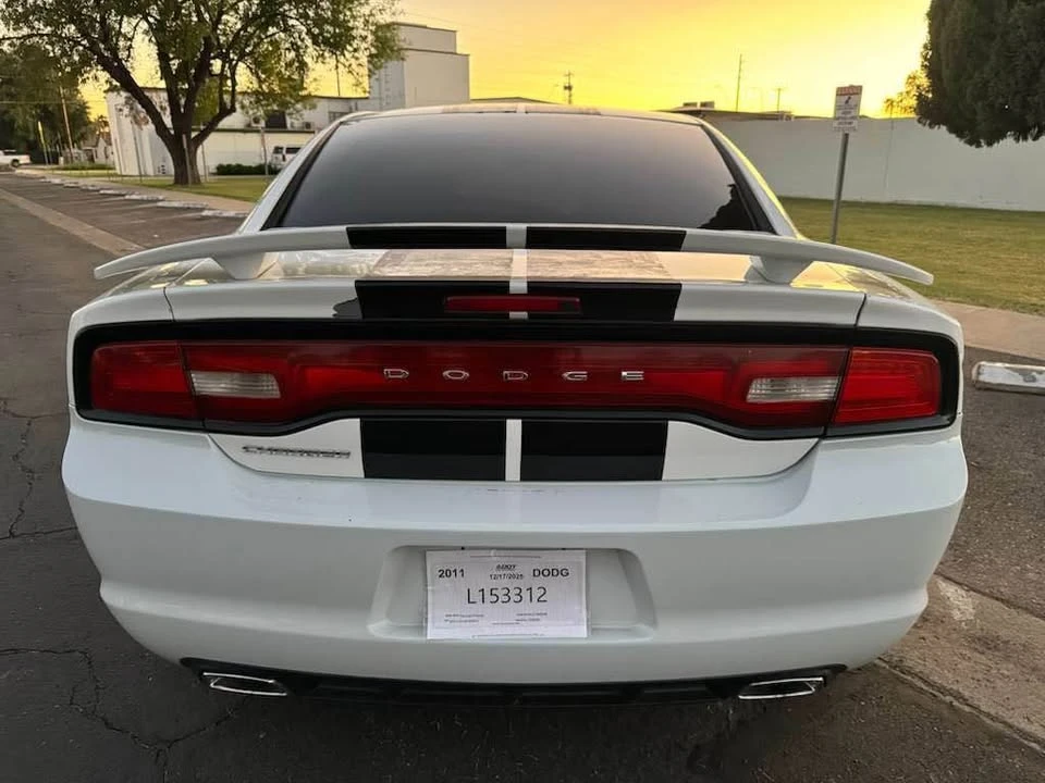 2011 Dodge Charger 6th Gen - Image 6 of 10