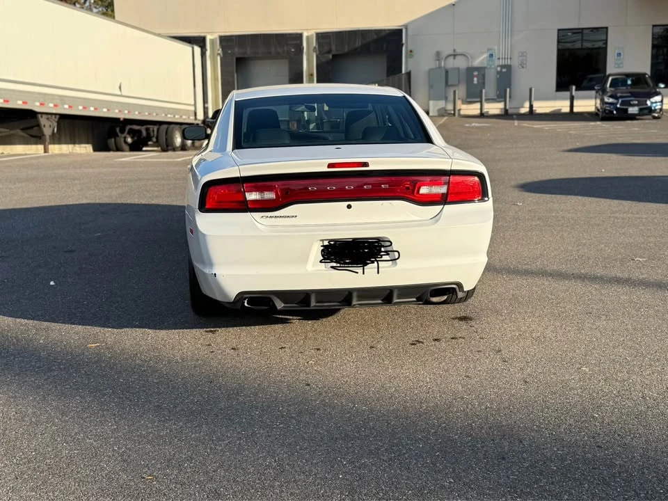 2011 Dodge Charger 7th Gen - Image 4 of 9