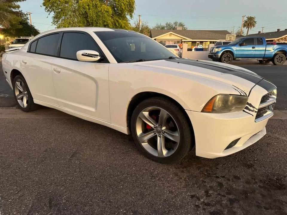 2011 Dodge Charger 6th Gen - Image 5 of 11