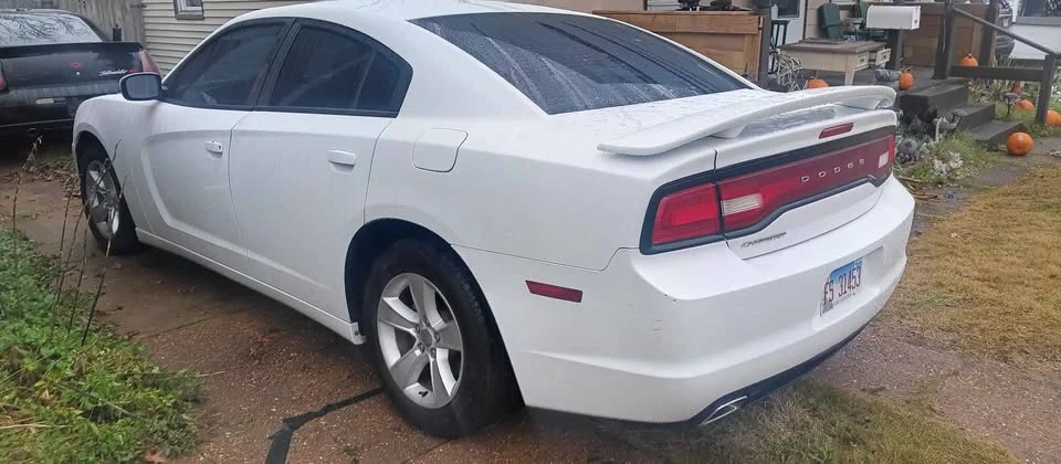 2011 Dodge Charger 6th Gen - Image 3 of 5