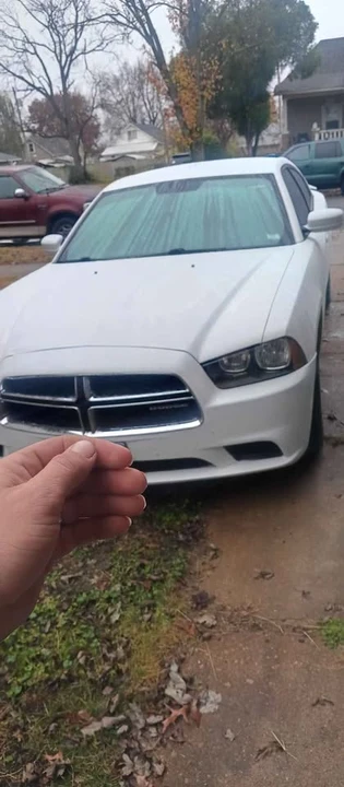 2011 Dodge Charger 6th Gen - Image 2 of 5