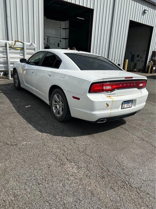 2011 Dodge Charger 7th Gen - Image 3 of 5