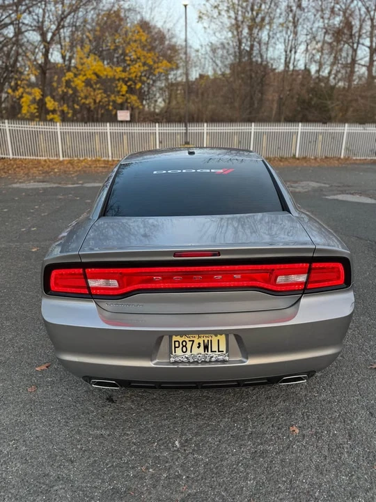 2011 Dodge Charger 7th Gen - Image 2 of 13