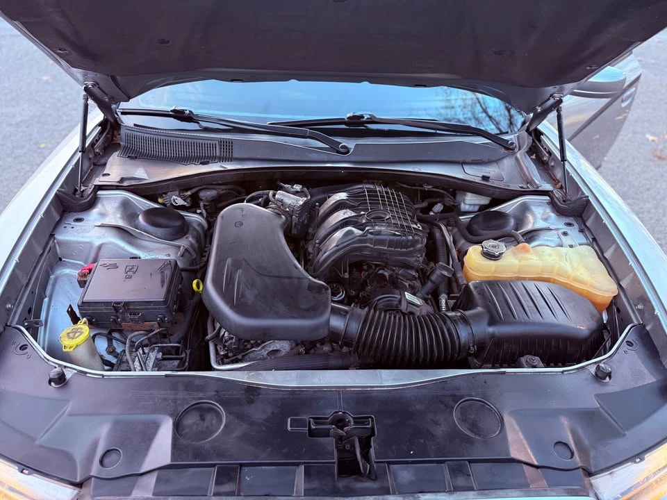 2011 Dodge Charger 7th Gen - Image 9 of 13