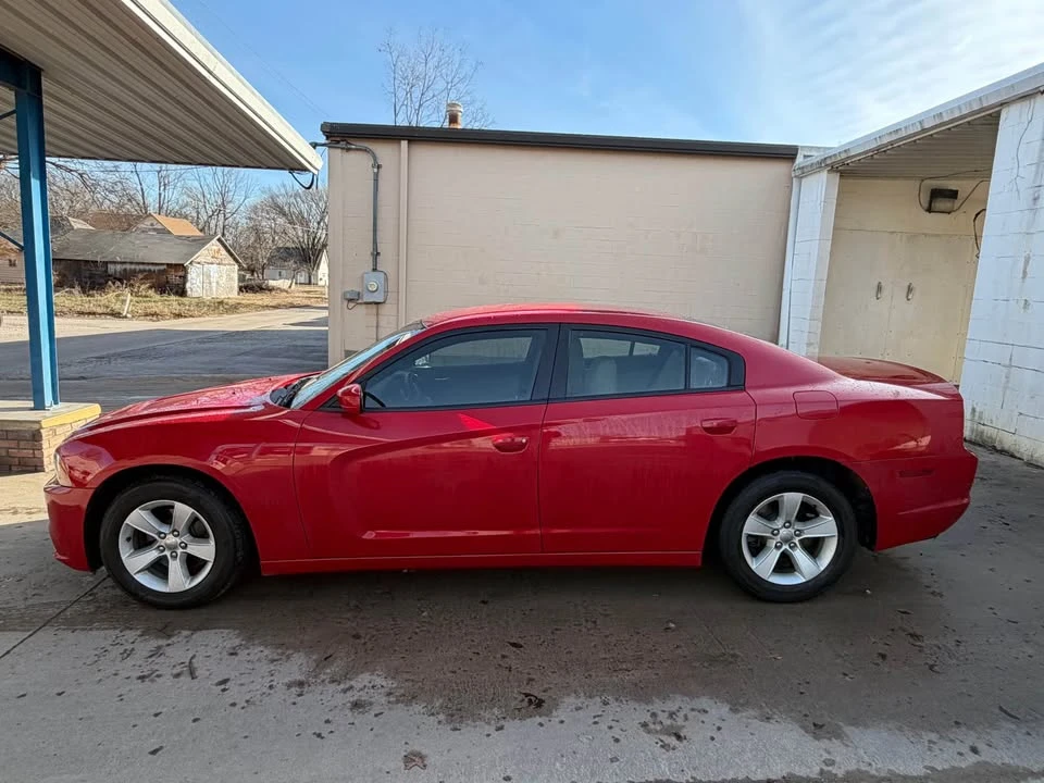 2011 Dodge Charger 7th Gen - Image 2 of 5