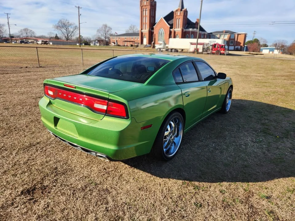 2011 Dodge Charger 6th Gen - Image 5 of 10