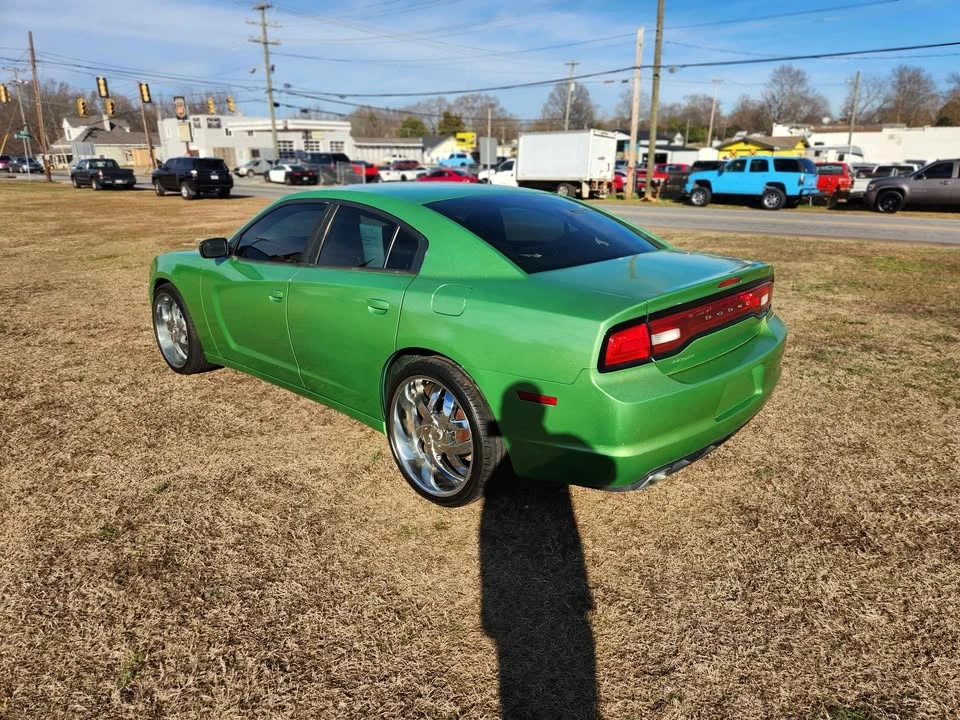 2011 Dodge Charger 6th Gen - Image 6 of 10