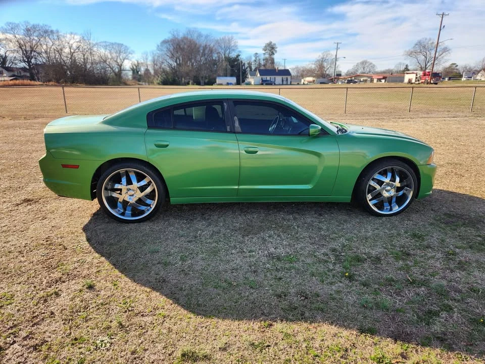 2011 Dodge Charger 6th Gen - Image 4 of 10