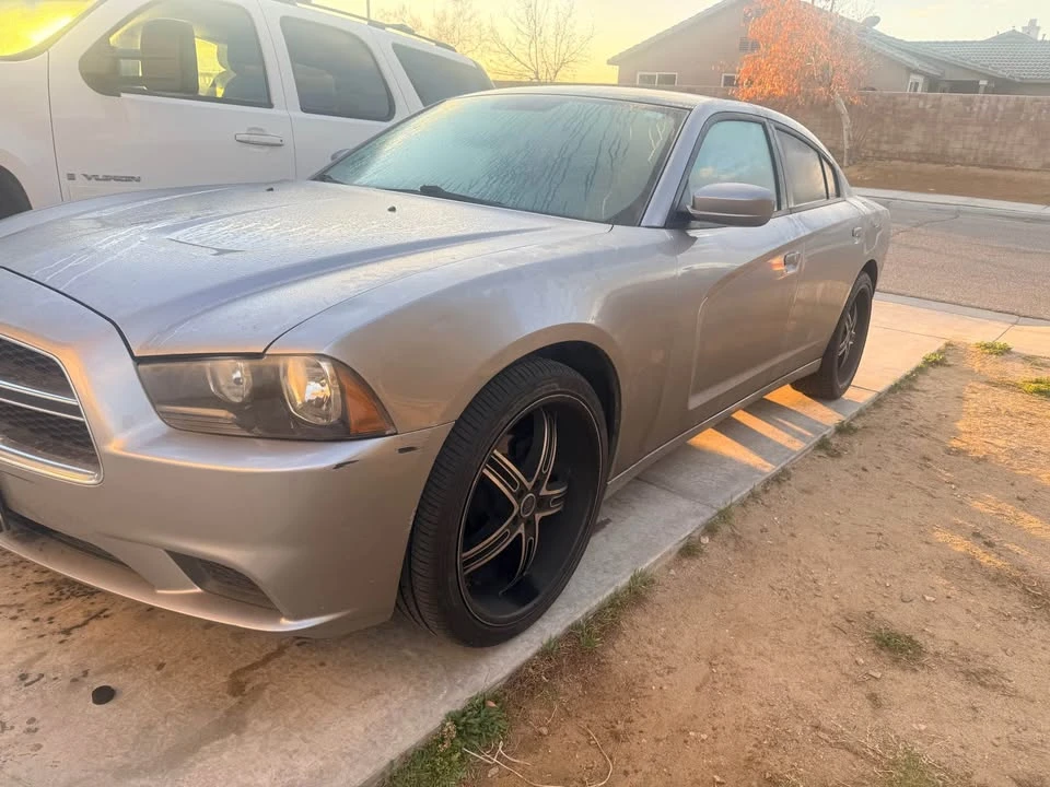 2011 Dodge Charger 7th Gen - Image 2 of 7