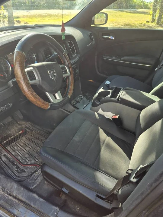 2011 Dodge Charger 7th Gen - Image 2 of 11